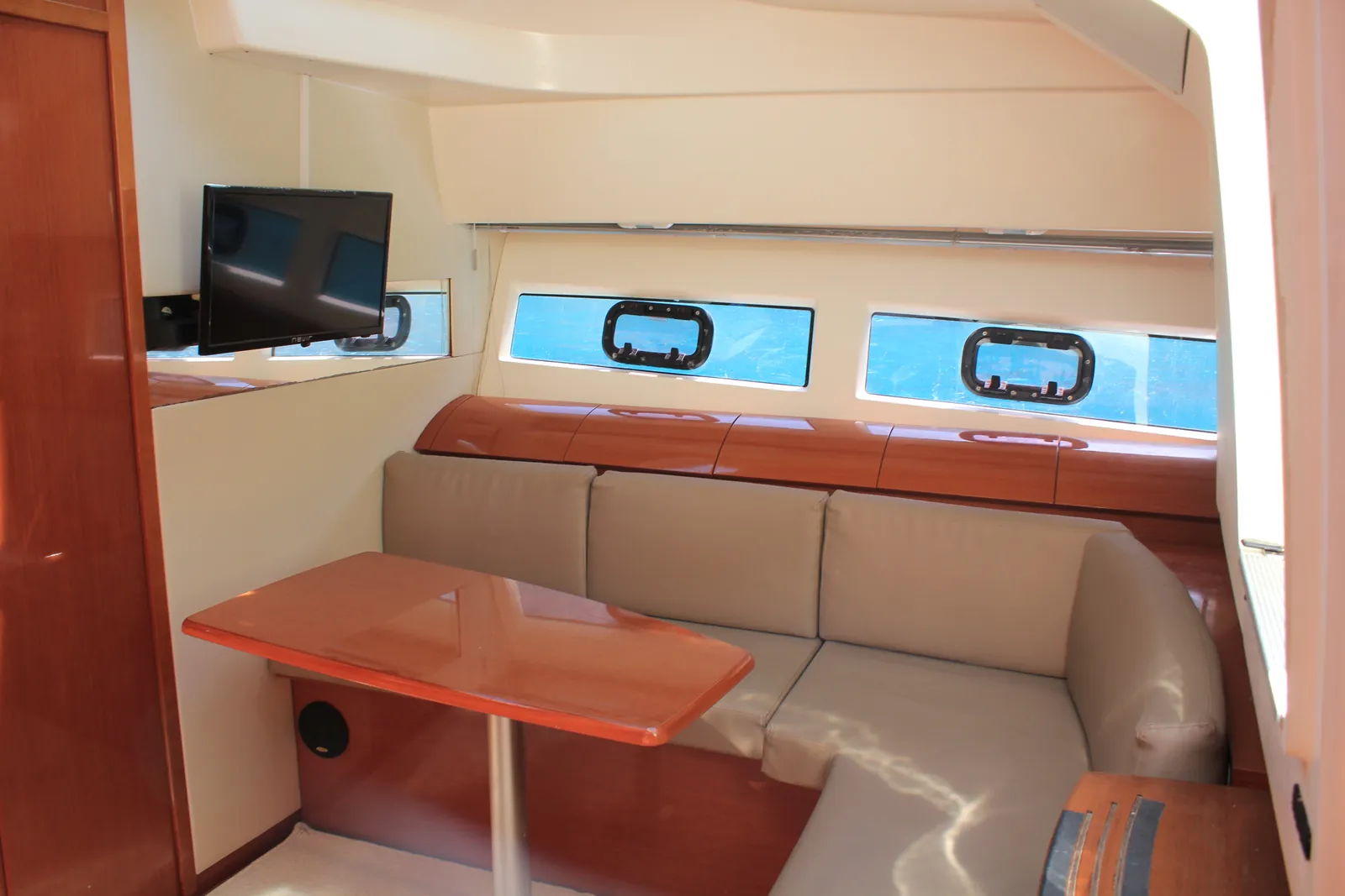 Jeanneau Leader 10